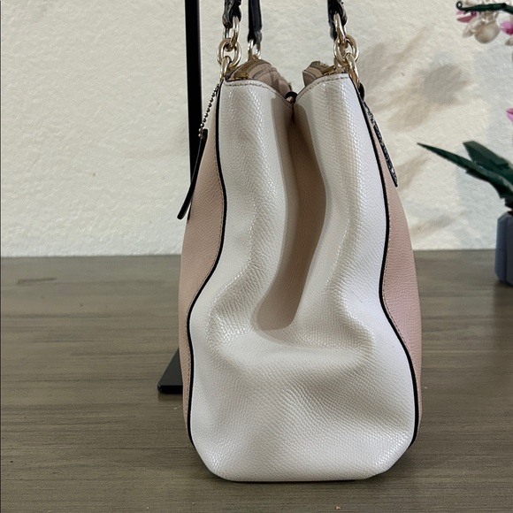 Coach Christie Carryall Purse Leather Exotic Embossed Leather Straps Crossbody - Picture 3 of 16